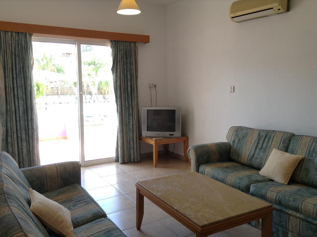 Valana Hotel Apartments 레메소스 외부 사진